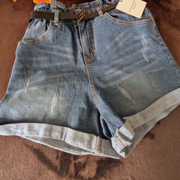 The Style Between Us Paper Bag High Rise Denim Shorts (M) - NWT - Picture 6 of 8